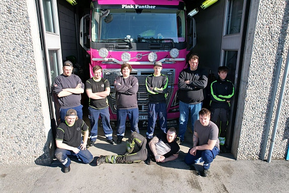 Godt miljø og fine folk i verkstedet på Hønefoss