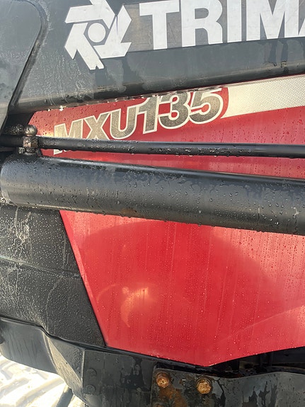 CASE IH MXU 135 5 of 11