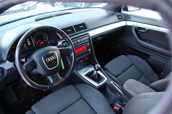 Audi A4 10 of 23