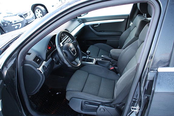 Audi A4 8 of 23