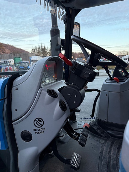 New Holland T6020 2010, kr 425 000,-