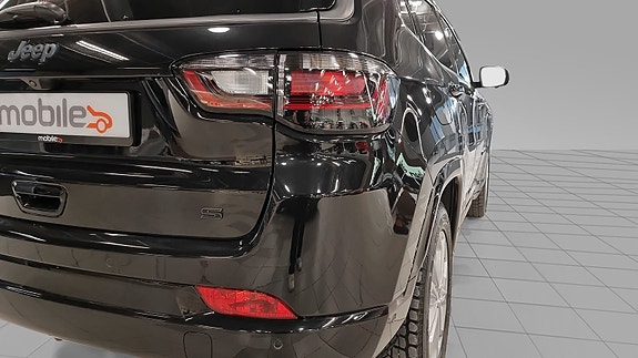 Jeep Compass 9 of 24