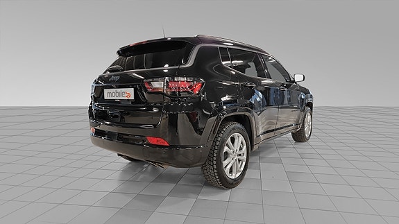 Jeep Compass 10 of 24