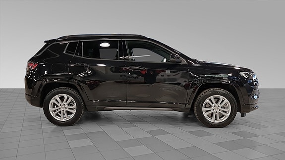 Jeep Compass 11 of 24