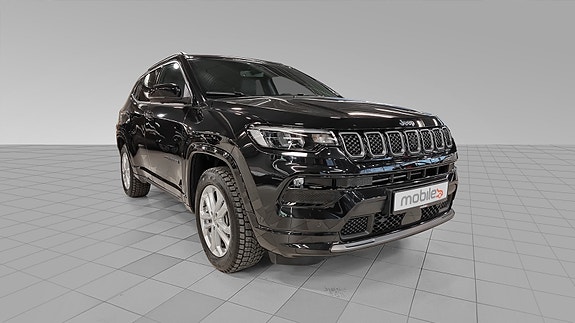 Jeep Compass 12 of 24
