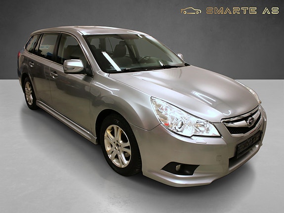 Subaru Legacy 3 of 5