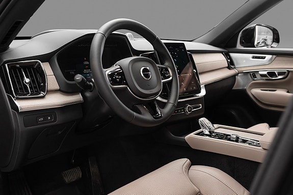 Volvo XC90 19 of 28