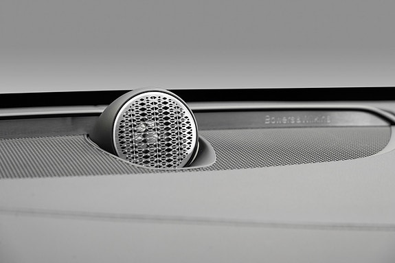 Volvo XC90 16 of 28