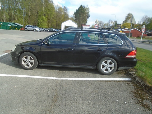 Volkswagen Golf 9 of 12