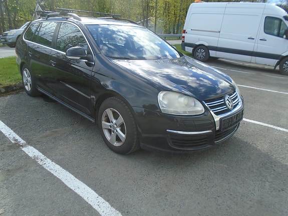 Volkswagen Golf 4 of 5