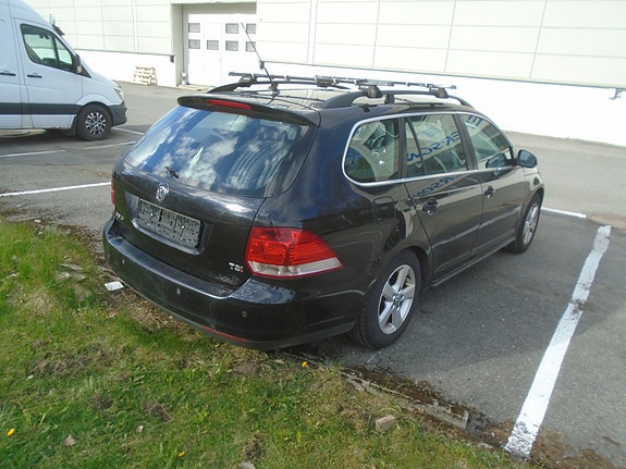 Volkswagen Golf 6 of 12