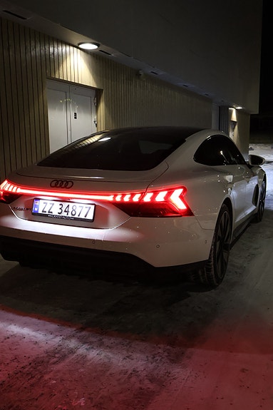 Audi e-tron GT 21 of 30