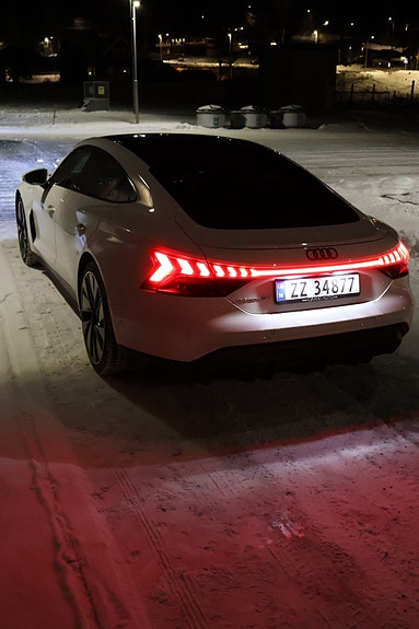 Audi e-tron GT 22 of 30