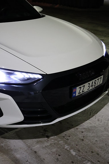 Audi e-tron GT 19 of 30