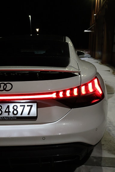 Audi e-tron GT 11 of 30