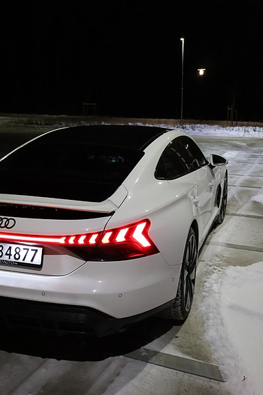 Audi e-tron GT 4 of 30