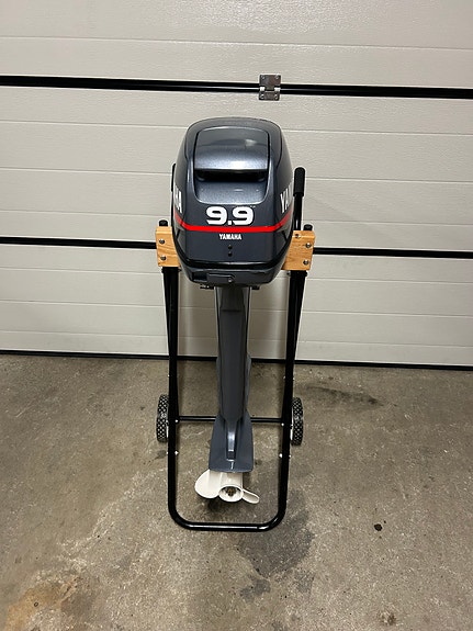 Yamaha 9.9 totakt 2003 gått 1 tank siden ny lang stamme ser helt ny ut