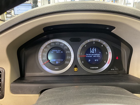 Volvo XC70 18 of 30