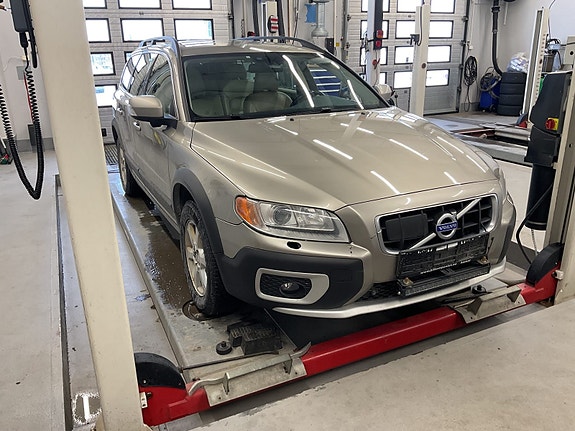 Volvo XC70 9 of 30