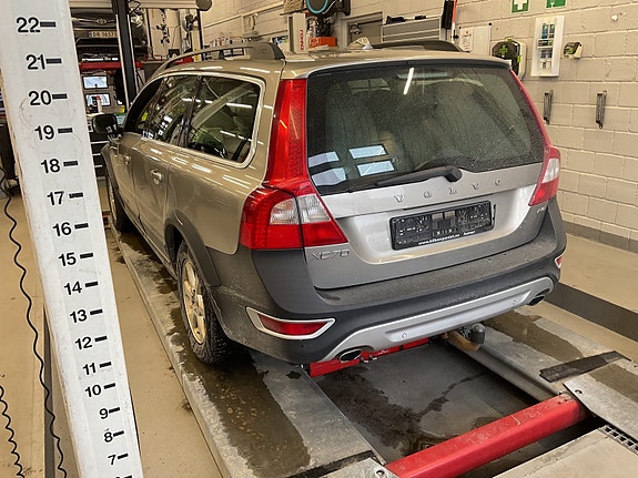 Volvo XC70 6 of 30