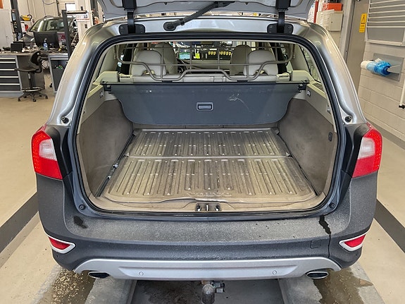 Volvo XC70 23 of 30