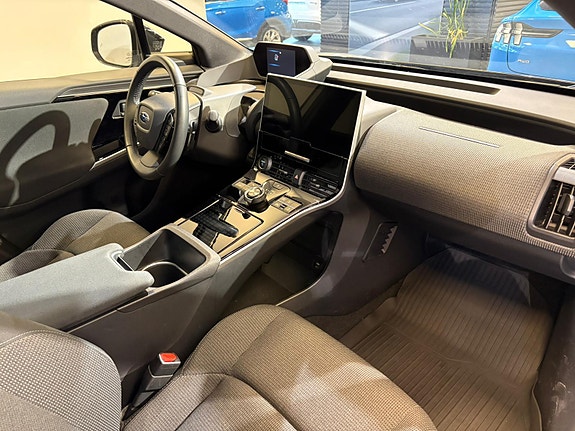 Subaru Solterra 6 of 8