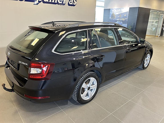 Skoda Octavia 3 of 10