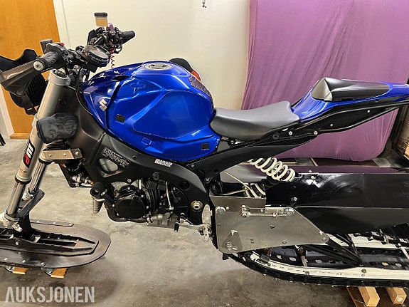 Suzuki GSXR 1000 SNOWBIKE !! 4 of 11