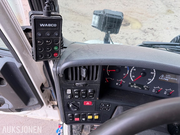 Scania R-serie krokbil, JOAB krokpåbygg, Mählers brøytefeste 27 of 30