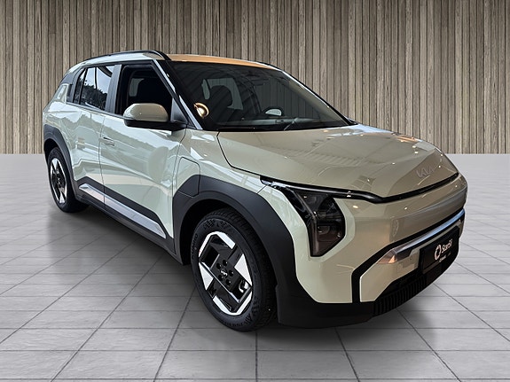 Kia EV3 2 of 5
