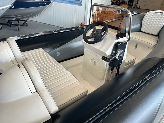 Suzumar 410 Lux Suzumar 410Lux / Suzuki 30hk 2018mod sjøsatt 2019 4 of 5
