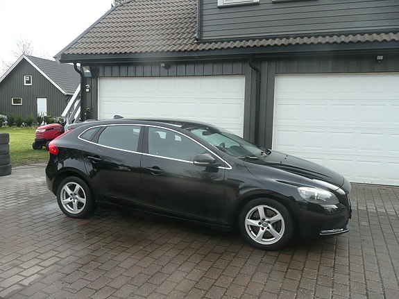 Volvo V40 5 of 5