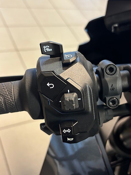 KTM 990 RC R 11 of 13