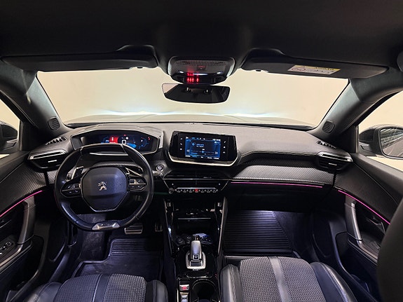 Peugeot 2008 28 of 30