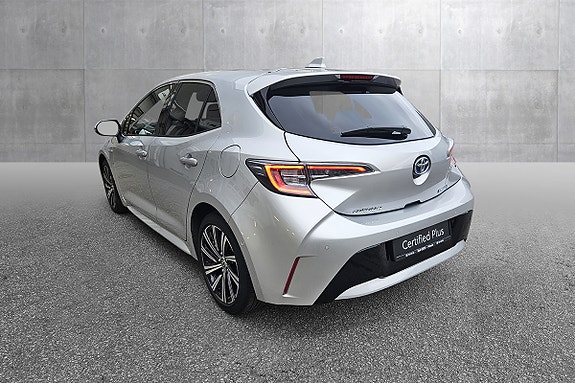 Toyota Corolla 3 of 24