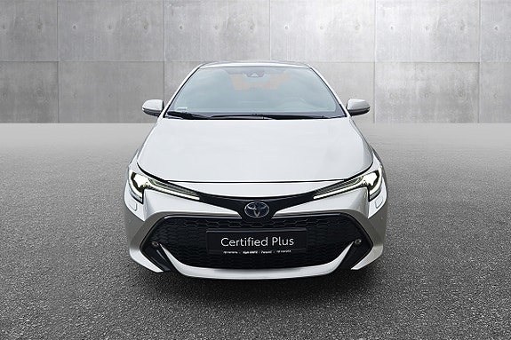Toyota Corolla 8 of 24
