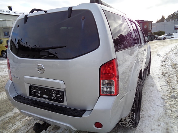 Nissan Pathfinder 6 of 18