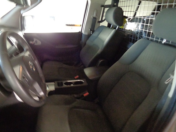 Nissan Pathfinder 9 of 18