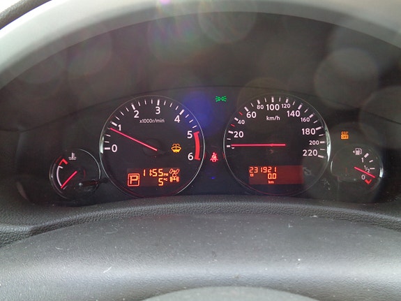 Nissan Pathfinder 16 of 18