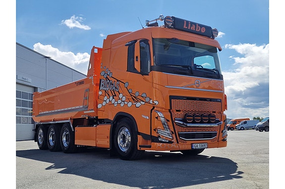 Volvo FH500 8x4 LBG/LNG