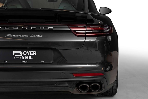 Porsche Panamera 4 of 5