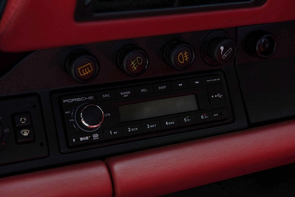 Porsche 911 14 of 30