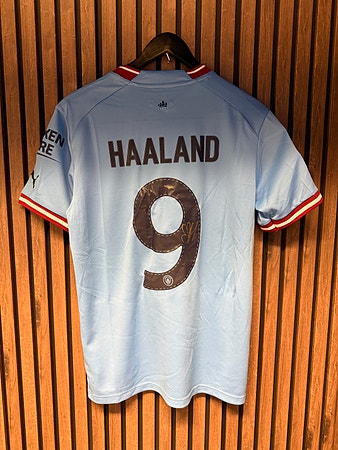 SIGNERT FOTBALLDRAKT AV ERLING BRAUT HAALAND - MANCHESTER CITY NORGE