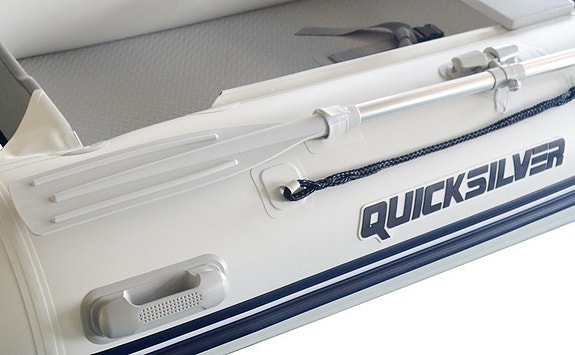 Quicksilver 240 Tendy med spiledørk - Vekt fra 23,8 kg - LAGERSALG - 11% RABATT 3 of 4