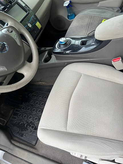 Nissan Leaf 5 of 6