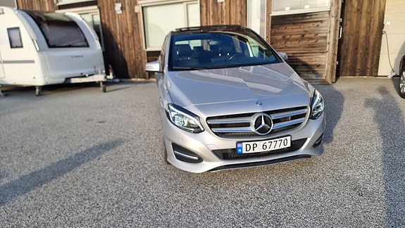 Mercedes-Benz B220 2015 photo 5