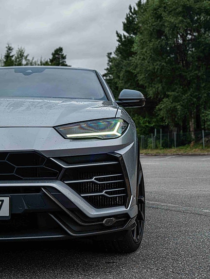 Lamborghini Urus 9 of 30