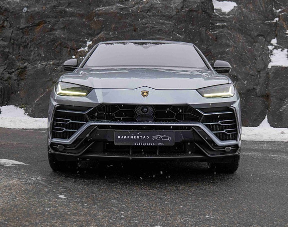 Lamborghini Urus 14 of 30