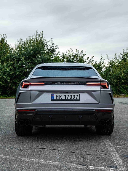 Lamborghini Urus 27 of 30