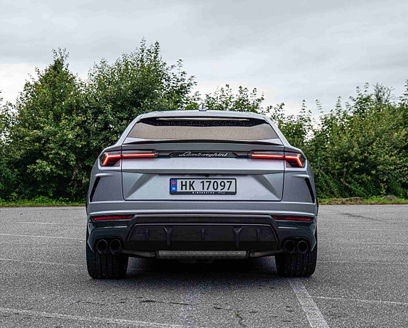 Lamborghini Urus 26 of 30